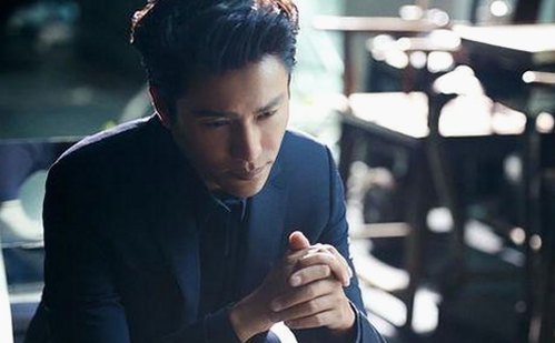 欧美知名Coser Sweetiefox二月新作引热议：避难所女孩遇壮汉后沦为“人形飞机杯” 😳